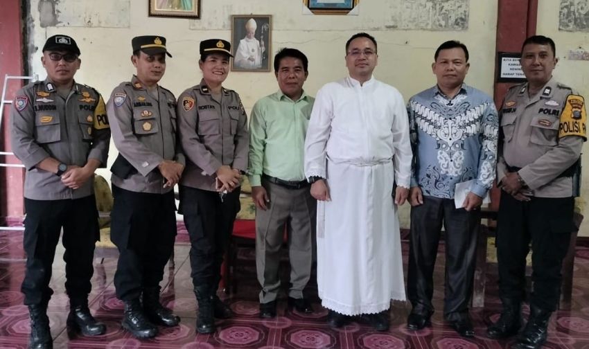 Polres Pelabuhan Belawan Kunjungi Gereja Katolik Stasi Belawan