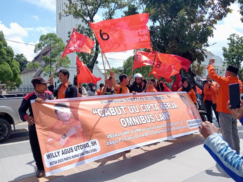 Buruh Sumut Tuntut Cabut UU Cipta Kerja Omnibus Law