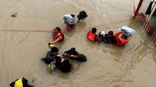 Korban Tewas Akibat Badai Trami di Filipina Jadi 100 Orang