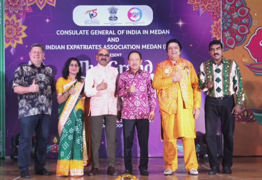 Sekdaprov Sumut Hadiri Perayaan Deepawali Konjen India di Medan