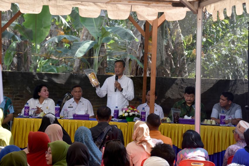 Pj Wali Kota Puji Keripik Pisang Tebingtinggi yang Tembus Pasar Malaysia