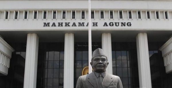 MA Persilakan Kejagung Periksa Hakim Kasus Ronald Tannur