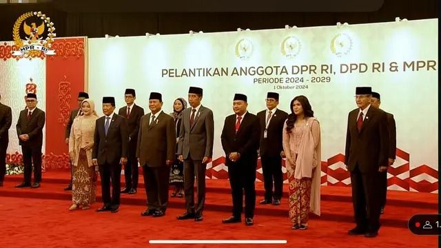 Jokowi - Prabowo Hadiri Pelantikan Anggota DPR 2024-2029