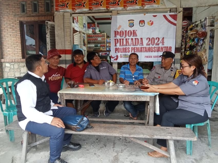 Polsek Siantar Marihat Gelar Pojok Pilkada Ciptakan Kamtibmas Kondusif