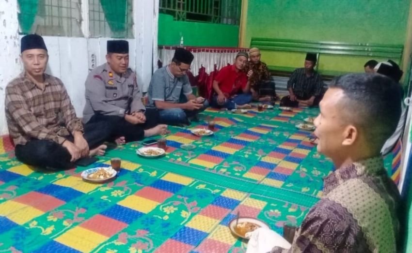 Ikuti Pengajian, Kapolsek Dolokmerawan Sampaikan Pesan Kamtibmas di Desa Panglong Sergai