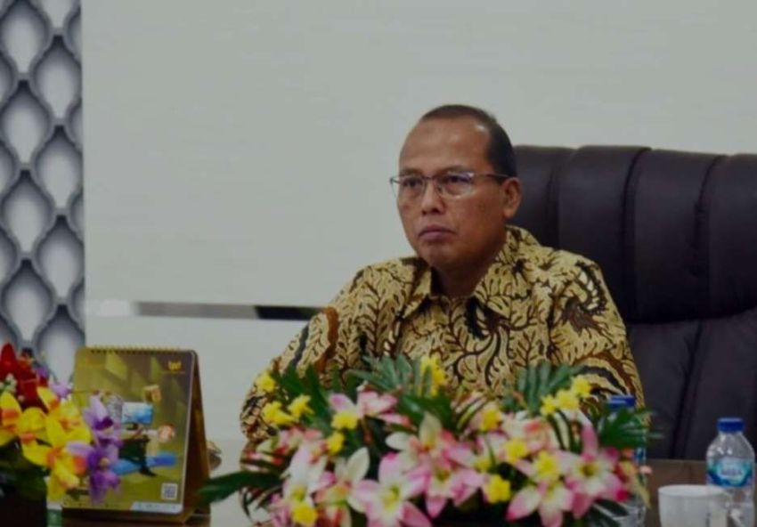 Pj Bupati Tapteng Berhentikan Sementara 6 Kepala SMP