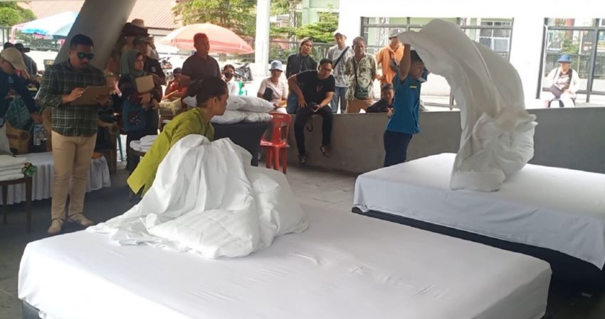 Disbudparekraf Gelar Kompetisi 'Making Bed & Towel Art' di Parapat