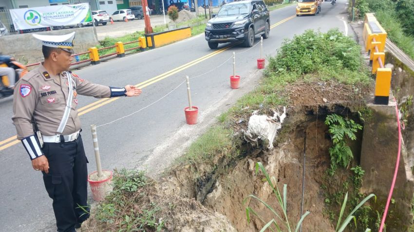 Persiapan Nataru, Sat Lantas Polres Pematangsiantar Survei Kerusakan Jalan