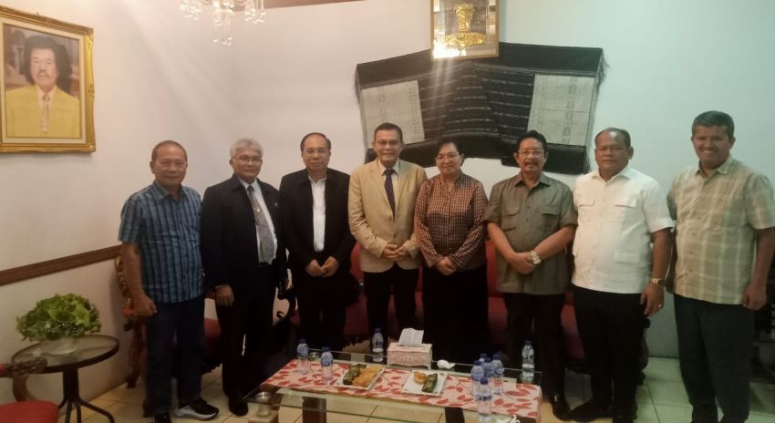 Audiensi ke Kantor SIB, Calon Ephorus HKBP Pdt Maulinus Siregar akan Jadi Sahabat Bagi Pendeta dan Jemaat