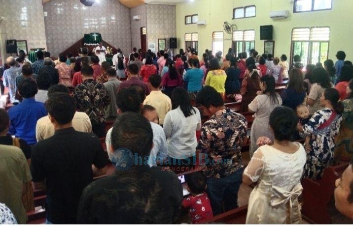 Jemaat HKBP Padangpasir Rantauprapat Doakan Pilkada Aman Damai