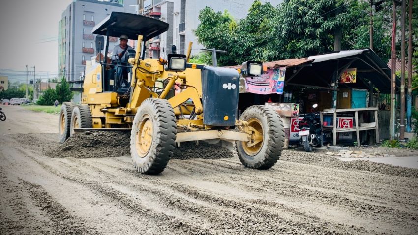 Jalan Danau Marsabut Mulai Diperbaiki, Warga Sambut Gembira