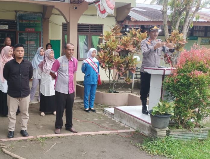 Police Goes To School, Kapolsek Datuk Bandar Imbau Pelajar Fokus Belajar dan Hormat pada Guru