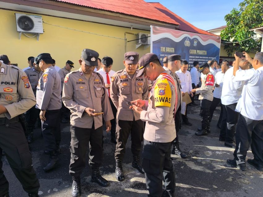 Kapolres Sibolga Sidak HP Personel Pastikan Tidak Ada Aplikasi Judol