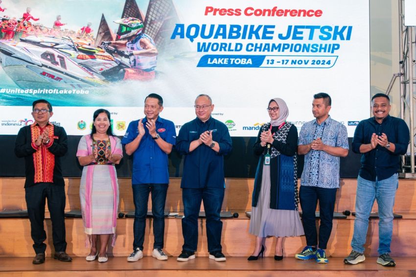 73 Pembalap dari 30 Negara Adu Balapan di Danau Toba