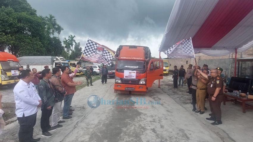 KPU Dairi Distribusikan Logistik Pilkada Serentak 2024 ke 8 Kecamatan