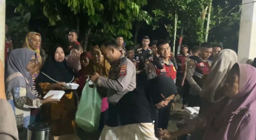 Polda Sumut Salurkan Bantuan kepada Masyarakat Terdampak Banjir di Mariendal