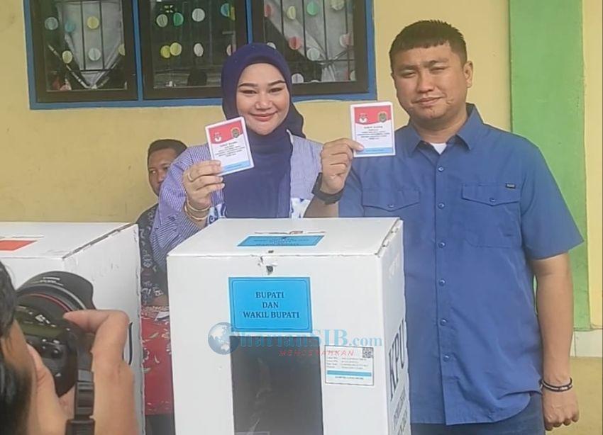 Cabup Labura Hendri Yanto Nyoblos di TPS 2 Aek Kanopan Timur