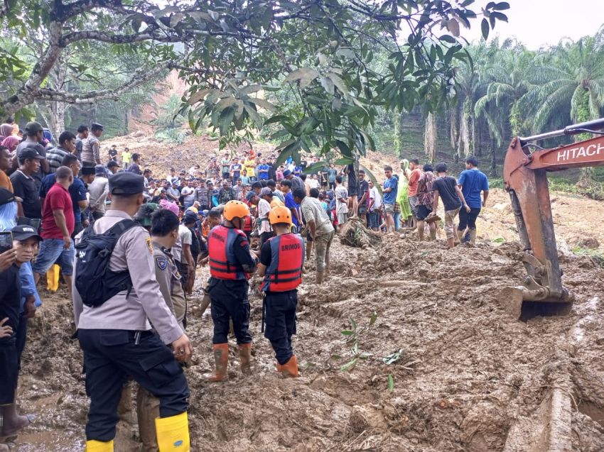 4 Korban Tertimbun Tanah Longsor di Palas Ditemukan Meninggal