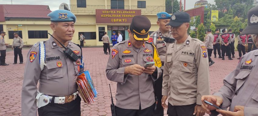 Cegah Judol, Polres Tanjungbalai Periksa Mendadak HP Personel