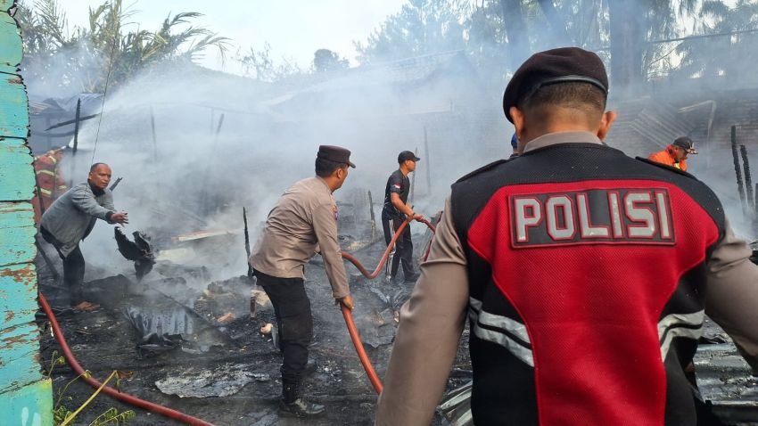 Empat Rumah Terbakar di Kabanjahe