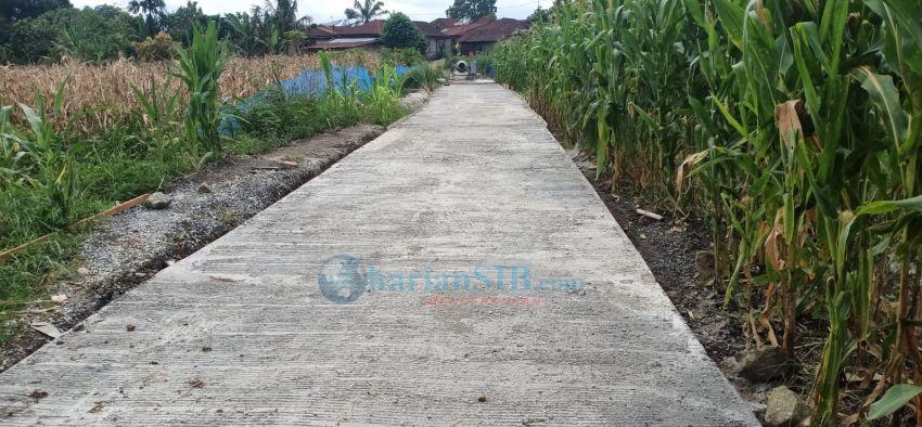 Pemkab Simakungun Bagun Jalan Rigid Beton di Kelurahan Tigabalata