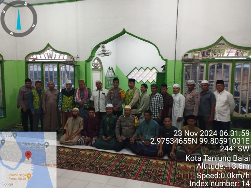 Kapolsek TBS Ajak Jamaah Mushollah Ar - Ridho Wujudkan Pilkada Aman Dan Damai di Tanjungbalai
