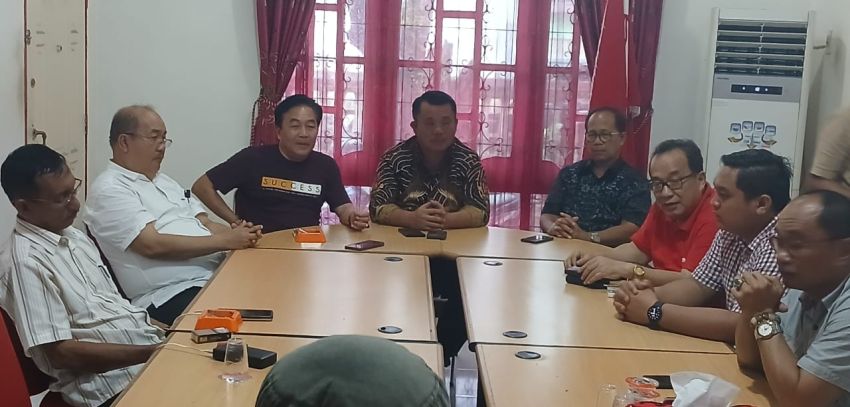 Paslon "Smart" Konferensi Pers Kemenangan Pilkada Gunungsitoli