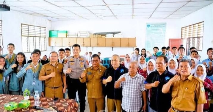 SMAN-2 Rantau Utara Gelar Seminar Sopan Santun Berkomunikasi di Medsos dan Menghormati Privasi