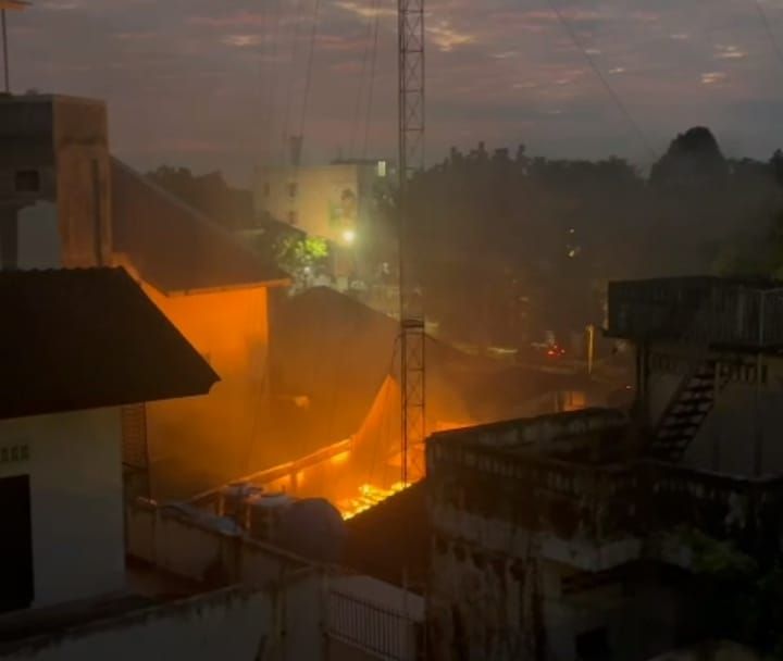 Restoran Masakan Thailand di Medan Terbakar