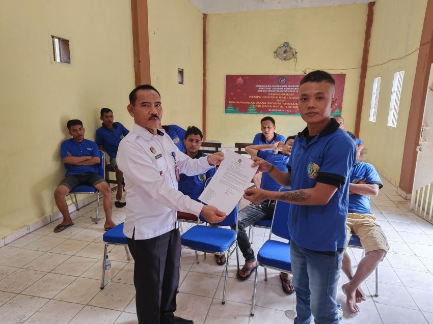 12 Narapidana Lapas Barus Terima Remisi Khusus Hari Raya Natal