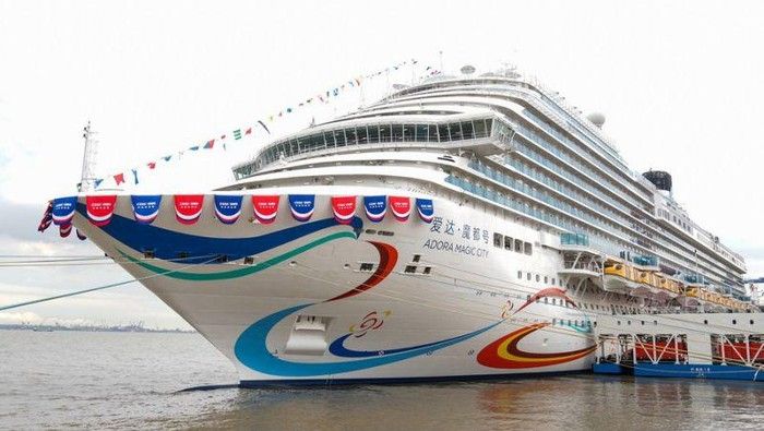 Kapal Pesiar Mega China Sambut Ratusan Ribu Pengunjung