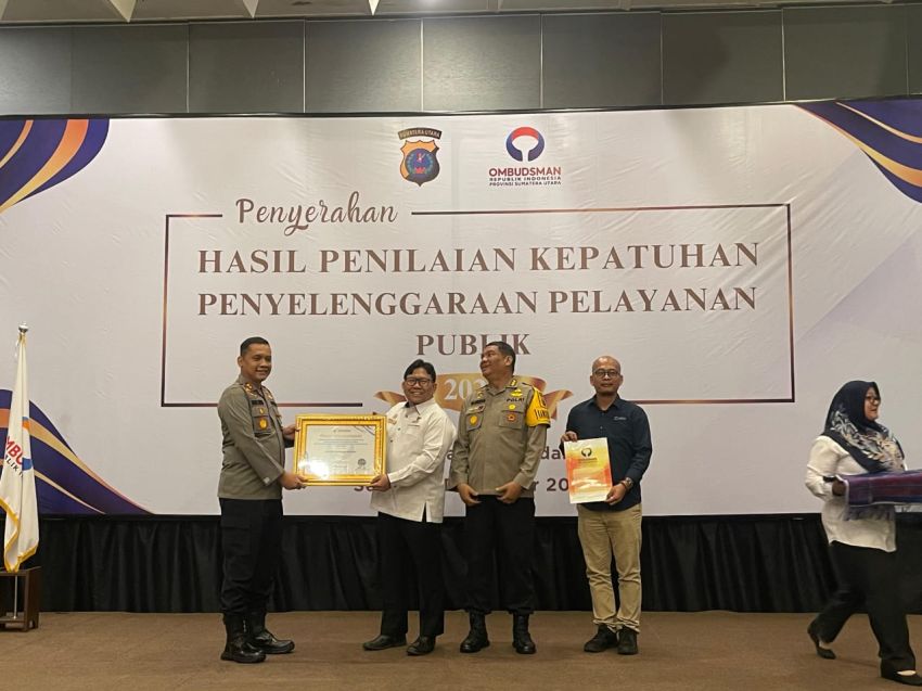 Polres Tapteng Terima Penghargaan dari Ombudsman RI