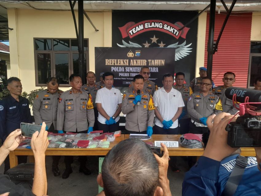 Refleksi Akhir Tahun, Kapolres Tebingtinggi Janji Tingkatkan Kinerja Bersama Personel