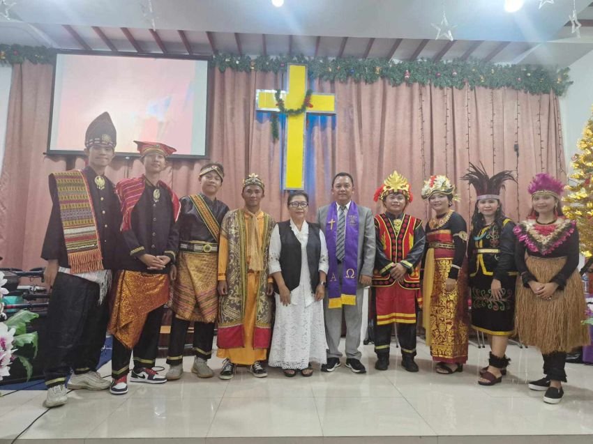 Sariaty Manurung - Krisman Saragih Kuatkan Pemahaman Religi - Etnik pada Natal GPSU/P