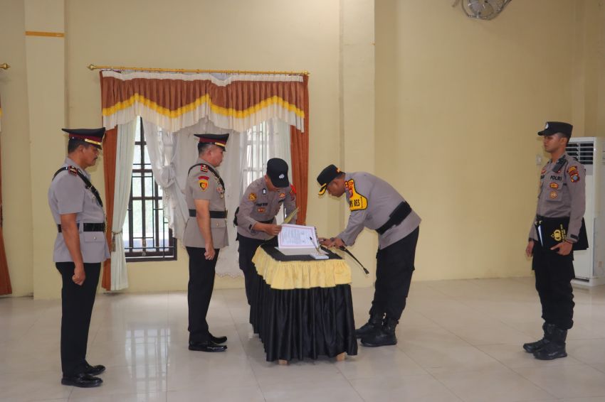 Kapolres Madina Sertijab Kasat Binmas dari Iptu Sandira Limbong ke Iptu Ahmad Bani