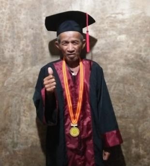 Obituari: Oppu Friska, Legenda Kecil yang Nyentrik