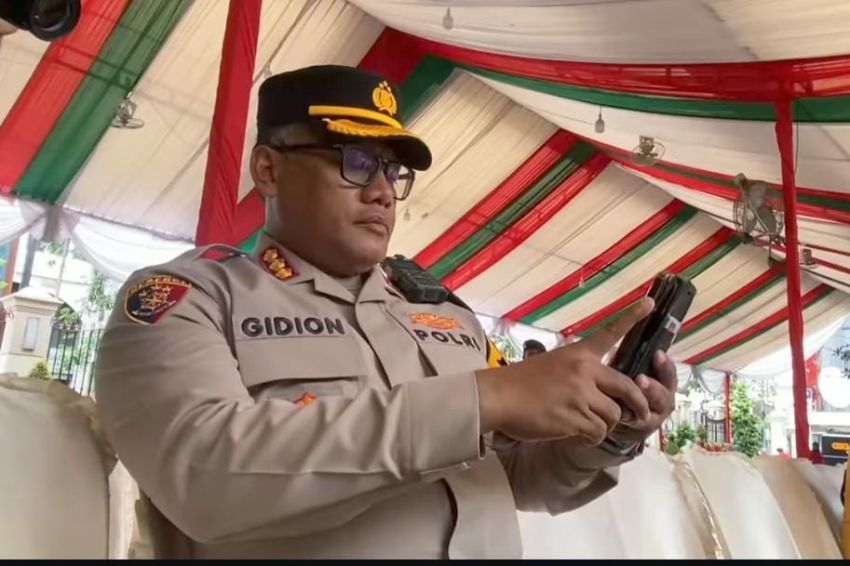 Kapolrestabes Medan VC Dengan Karyawan Roti Bakar Korban Penganiayaan