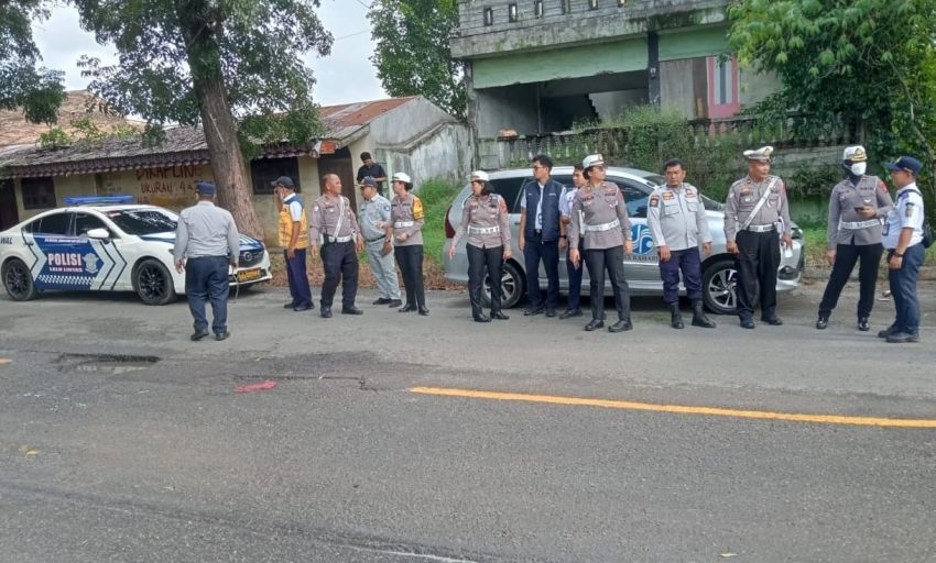 Sambut Libur Nataru, Polres Tebingtinggi dan Ditlantas Polda Sumut Lakukan Pengecekan Jalan Rusak