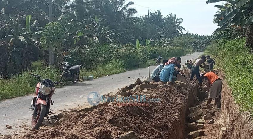 Pembangunan Drainase Sepanjang 76 Meter di Desa Cahaya Pardomuan Dimulai