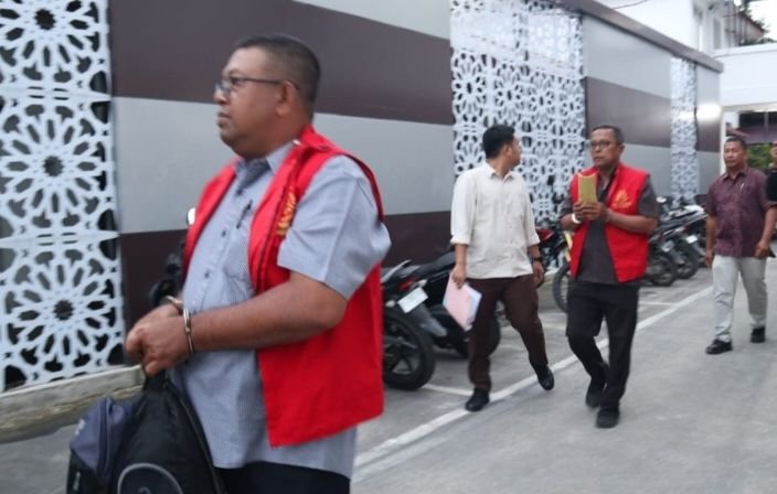 Mantan Direktur dan Kasubbag Keuangan PUDAM Tirta Bina Labuhanbatu Ditahan Jaksa