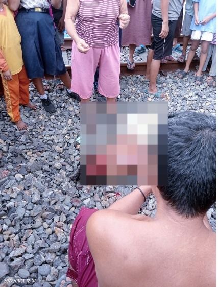 Pengepul Barang Bekas Tewas Disambar Kereta Api di Jalan Elang 1