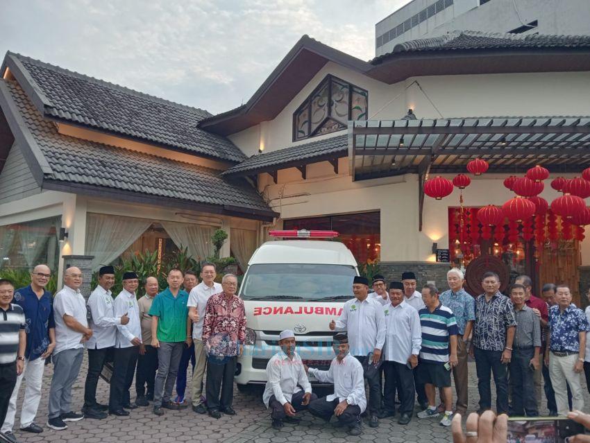 Growth Steel Group Serahkan 1 Ambulance kepada DPP Aceh Sepakat Sumut