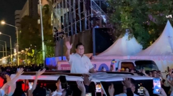 Prabowo Rayakan Tahun Baru 2025 di Bundaran HI