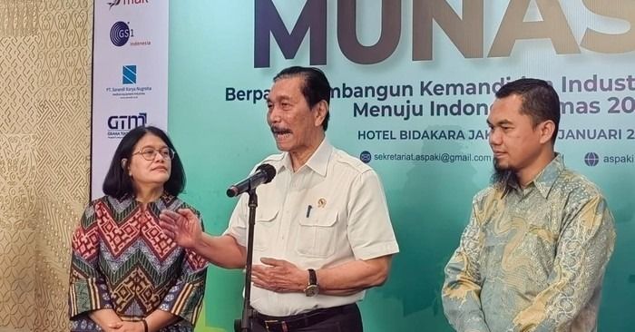 Peringatan Luhut ke Pejabat Tak Pro Produk RI: Kita Hajar Ramai-ramai
