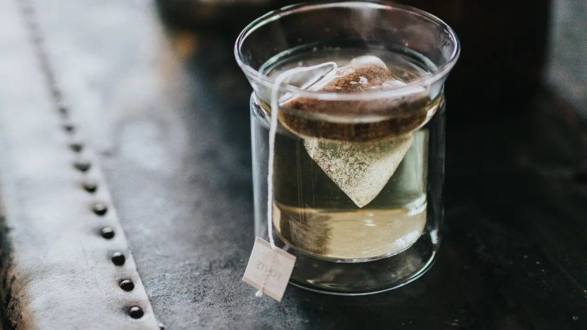 Penelitian Ungkap Mikroplastik dalam Kantong Teh