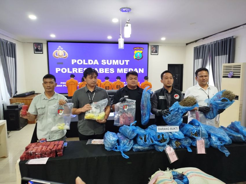 Satres Narkoba Polrestabes Medan Bekuk 5 Kurir Narkoba, 46 Kg Ganja Disita