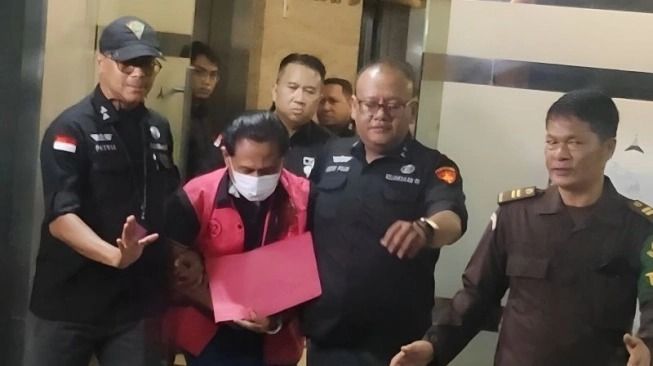 Keberadaan Rp21 Miliar di Mobil Istri Rudi Suparmono Bikin Penyidik Bingung