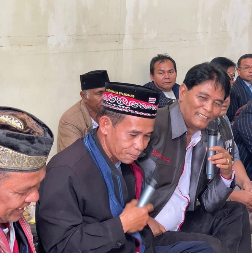 DPP Raja Sitanggang dohot Boruna Kunjungan Hula-hula Raja Naibaho
