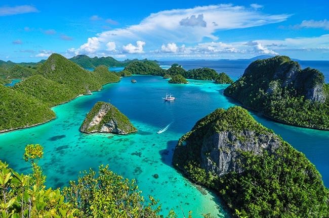 Raja Ampat Masuk Daftar Destinasi Wajib 2025