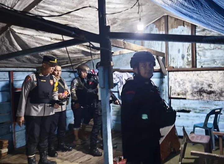 Patroli Gabungan Brimob Polda Sumut dan Polres Belawan Bongkar Tempat Perjudian dan Narkoba